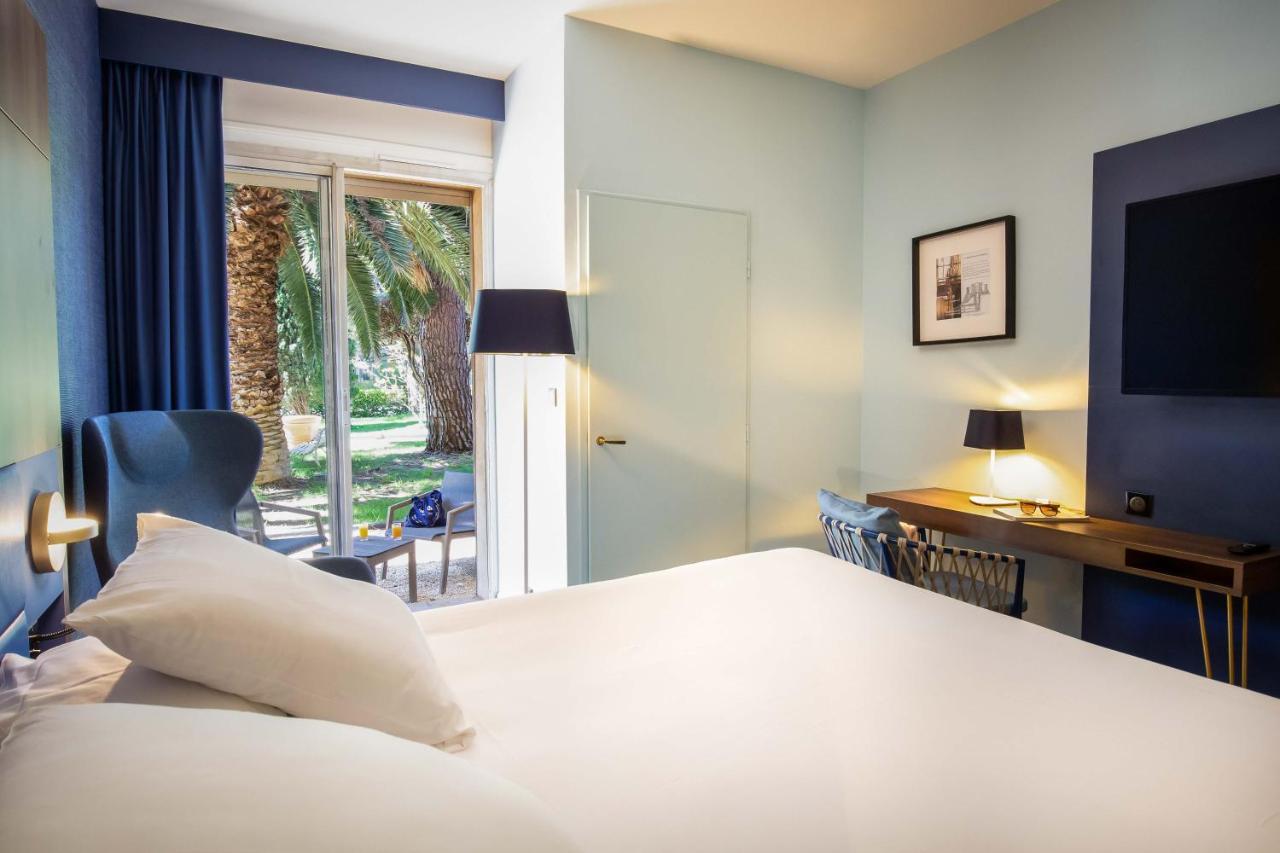 Hotel Mercure Centre Bompard La Corniche 4*