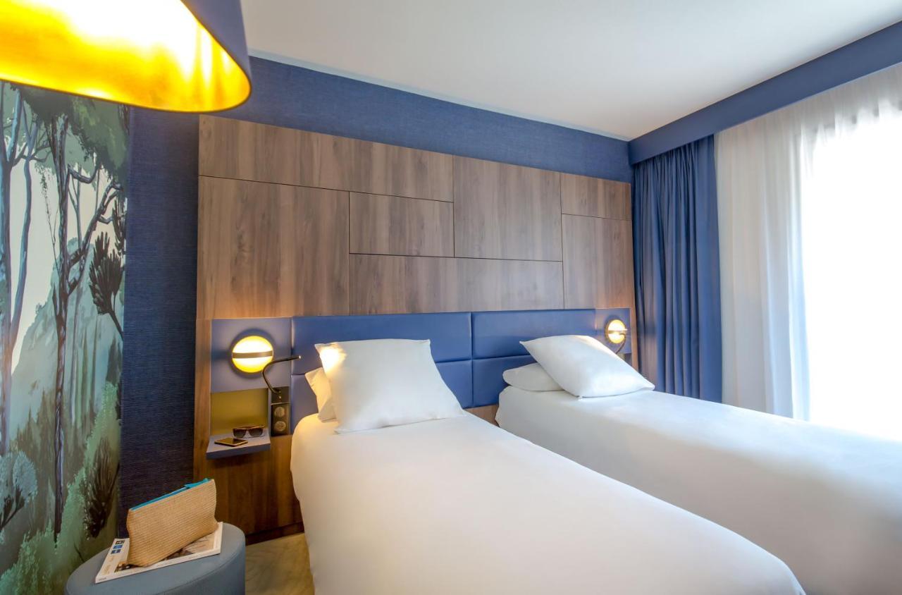 Mercure Centre Bompard La Corniche Hotel 4*