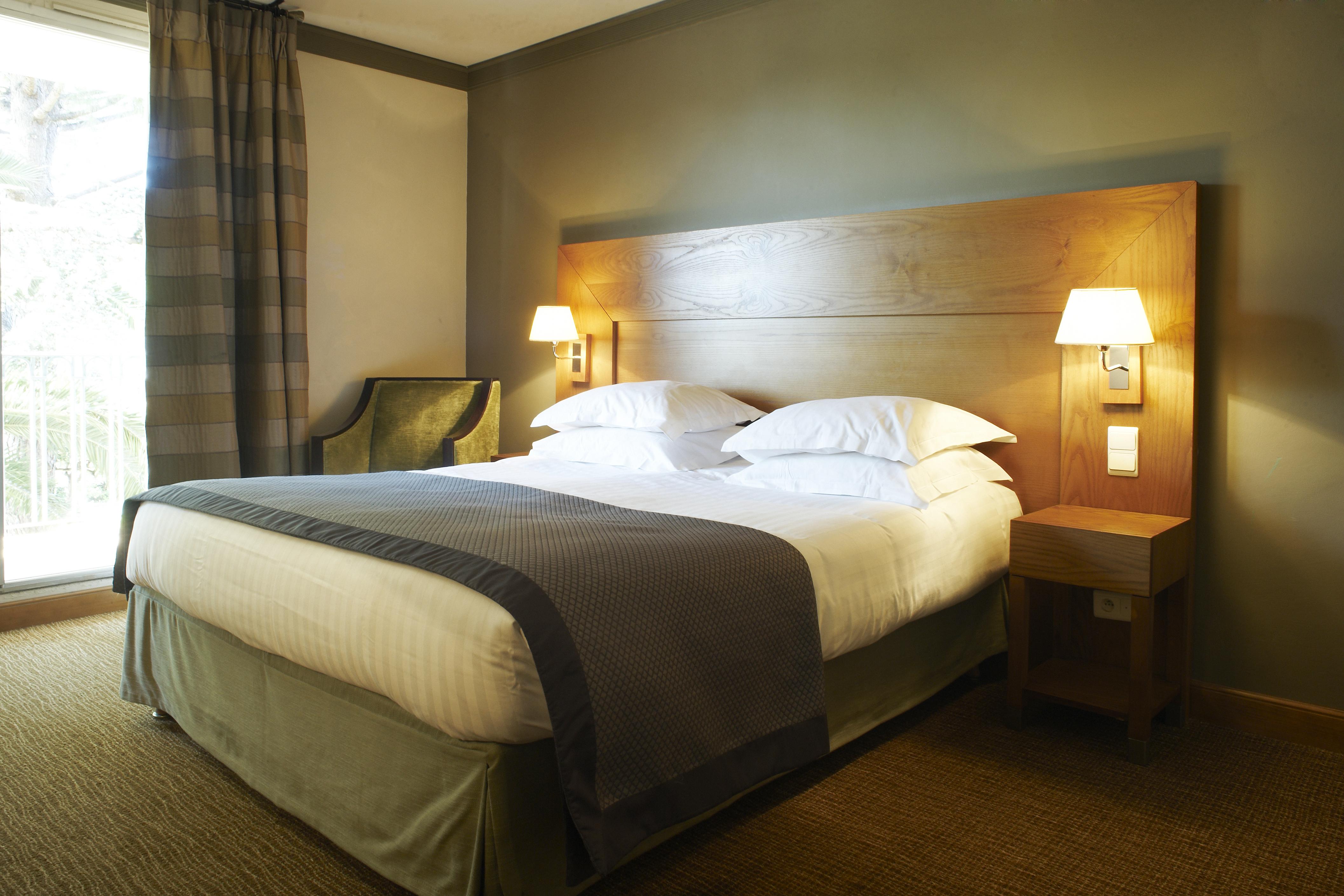Mercure Centre Bompard La Corniche 4*