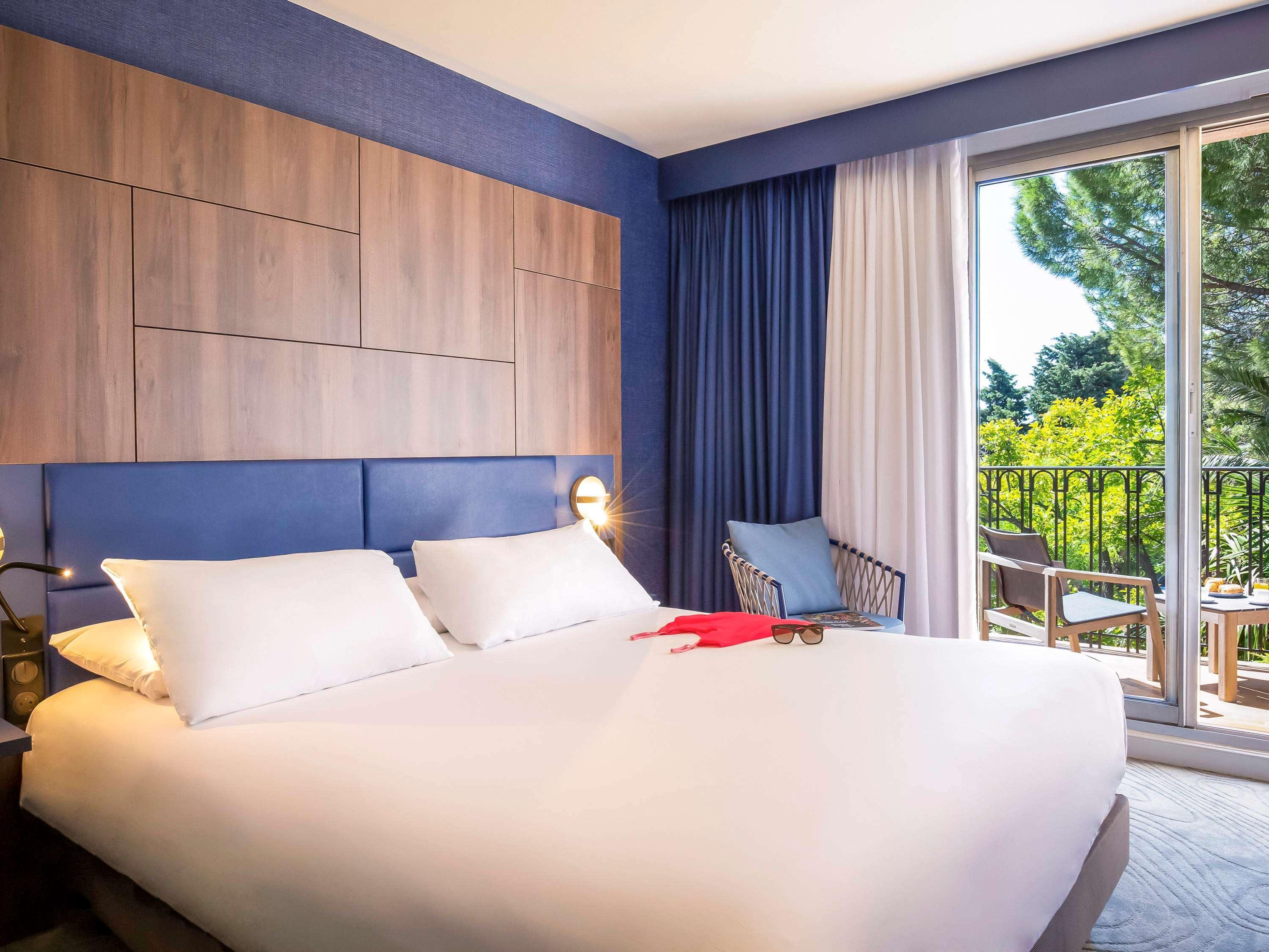 Mercure Centre Bompard La Corniche Hotel 4*