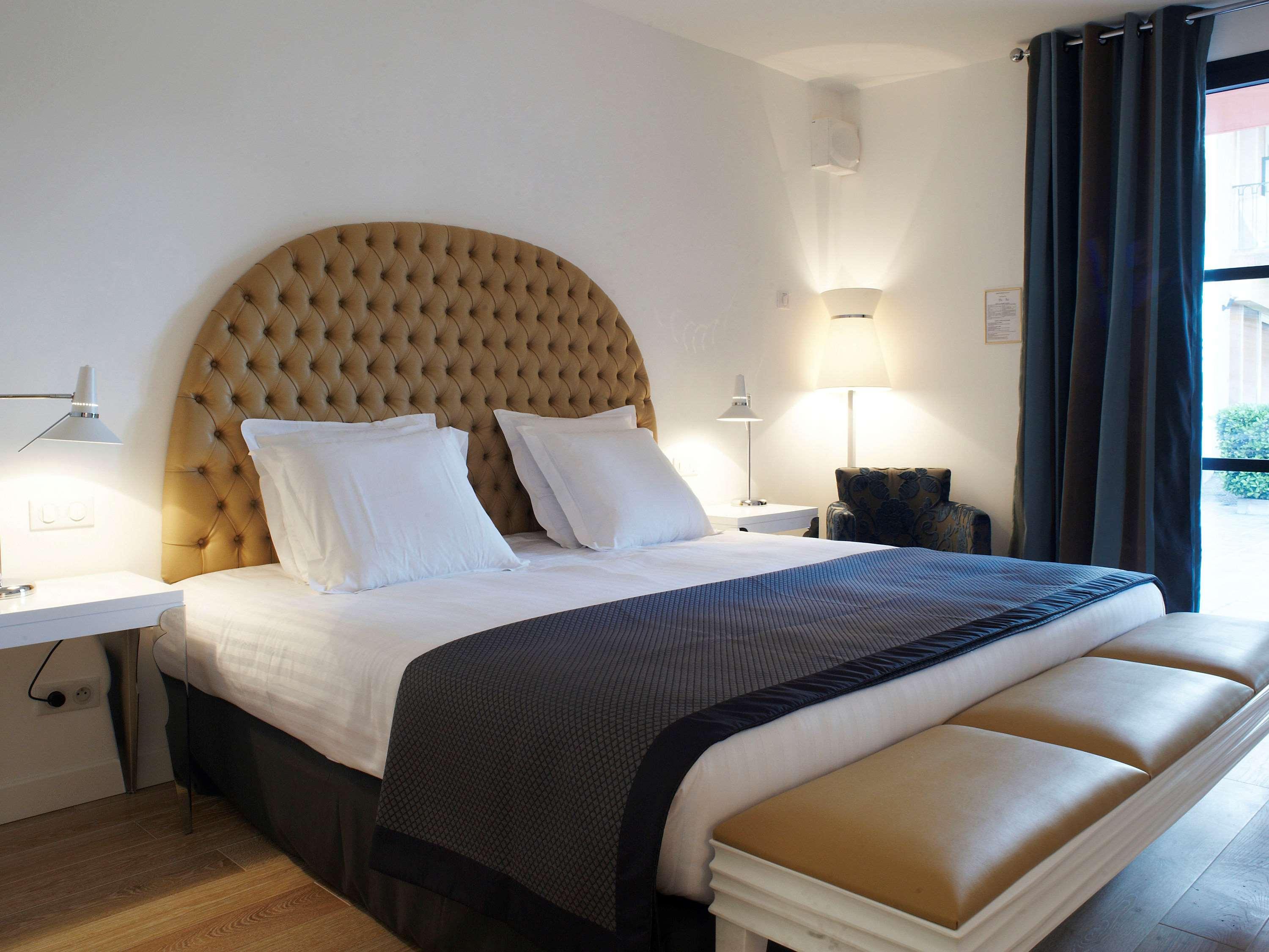 Mercure Centre Bompard La Corniche 4*