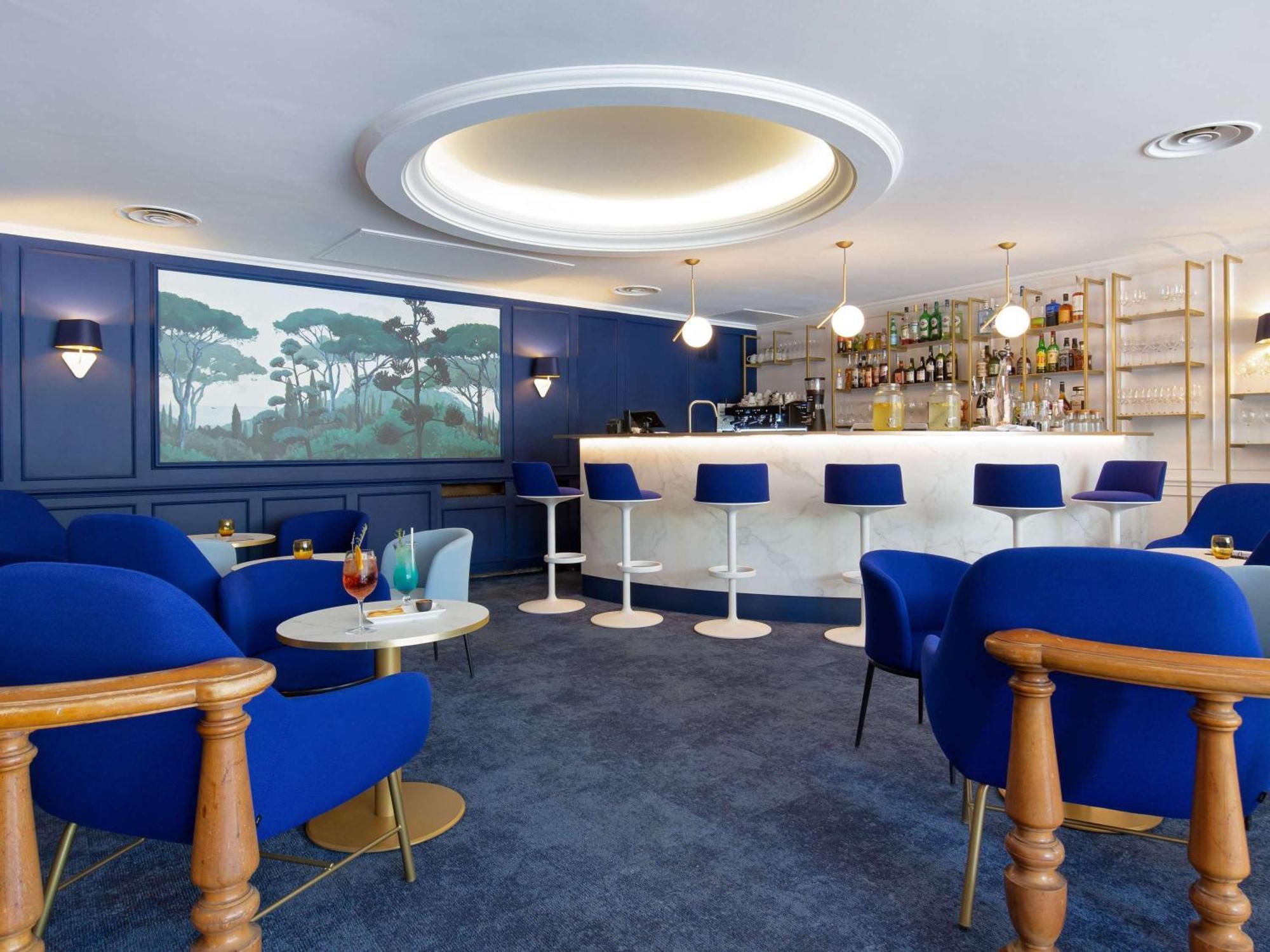 Mercure Centre Bompard La Corniche Hotel